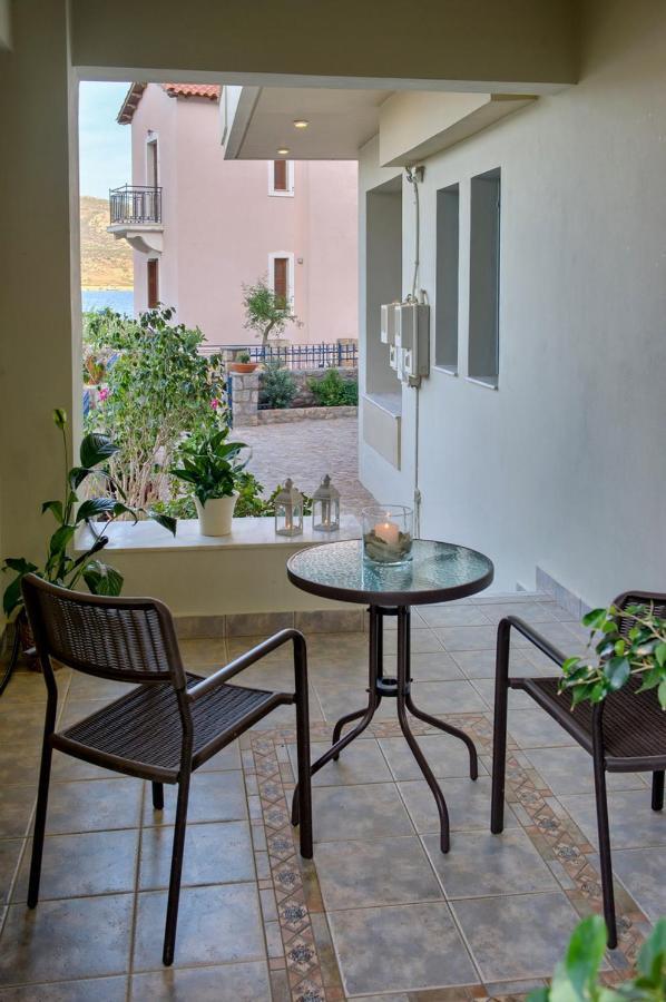 Seasight Living Apartment Plitra Exterior photo